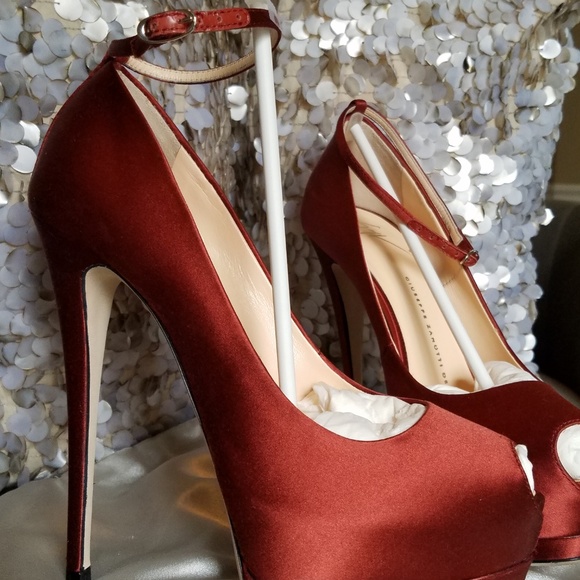 Bow-Detail Satin Pumps - Bright red - Ladies | H&M US Red Satin Pumps